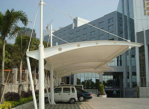 <font color='red'>膜結(jié)構車棚</font>常見的4種造型及其特點
