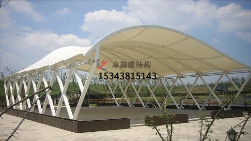 ?？谏虡I(yè)廣場(chǎng)雨棚搭建
